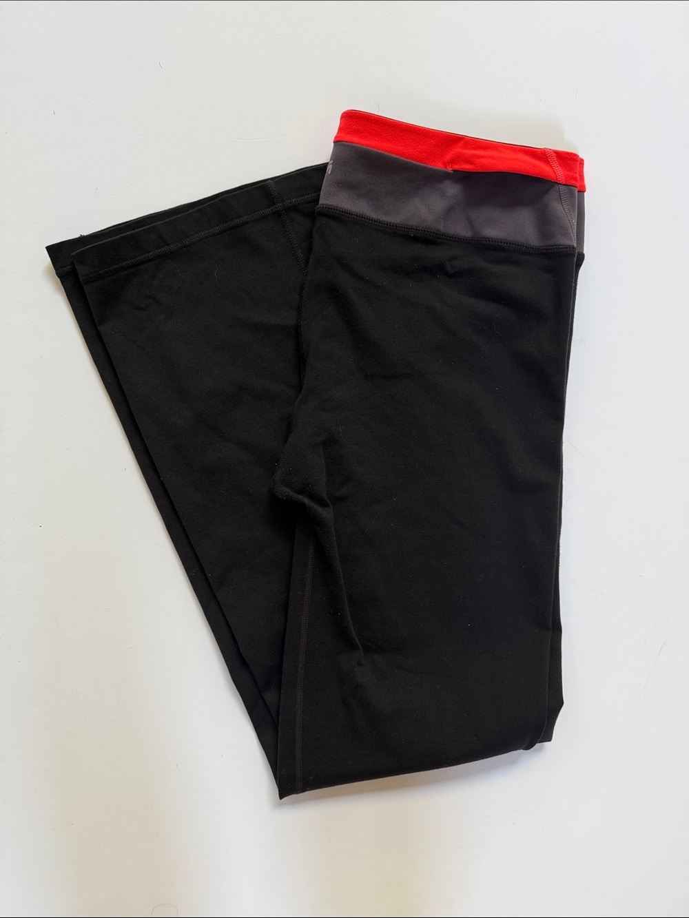 GAP Black Flare Leggings with Red & Gray Waistband Yoga Pants